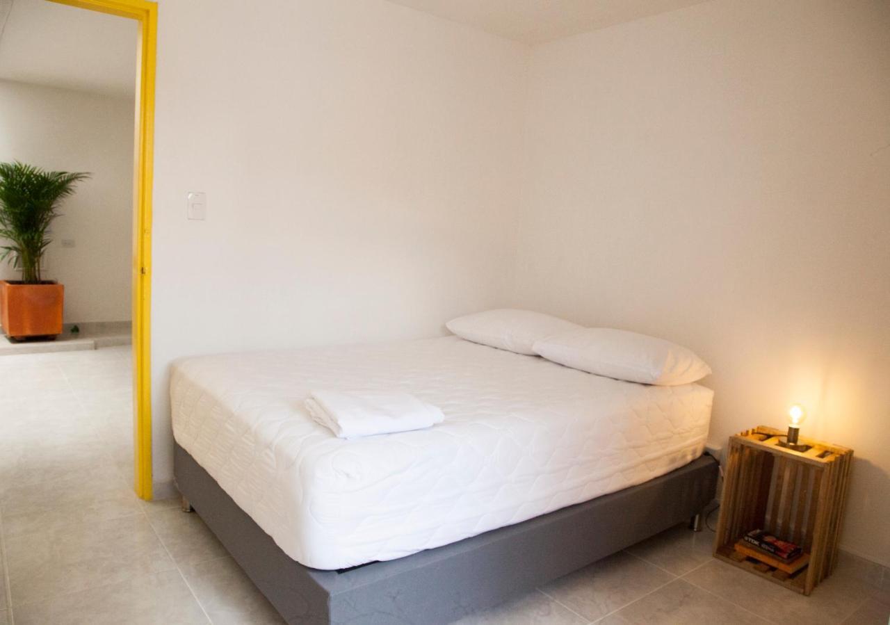 Home Aris Apartments 201 Меделин Екстериор снимка