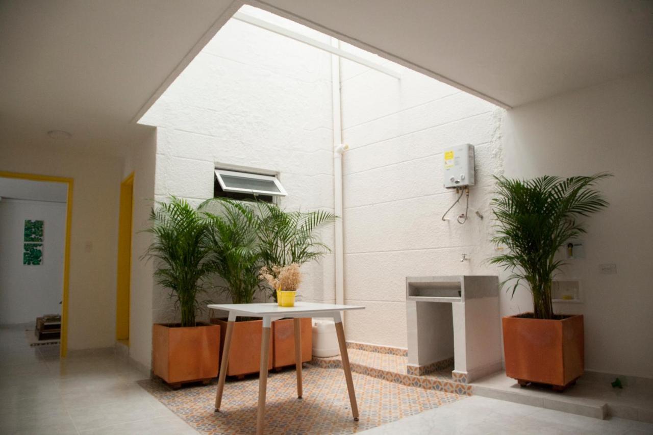 Home Aris Apartments 201 Меделин Екстериор снимка