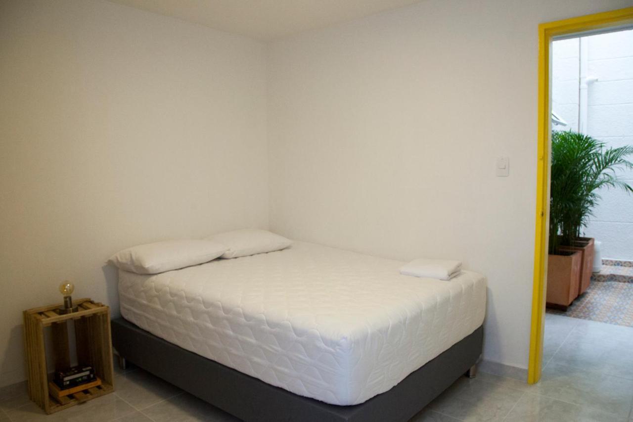 Home Aris Apartments 201 Меделин Екстериор снимка
